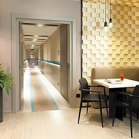 Lombardia 4* Milan