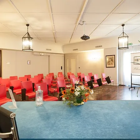 Otel Lombardia 4*